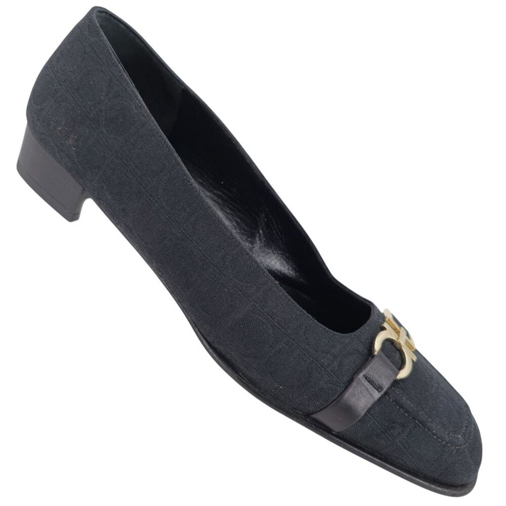 Salvatore Ferragamo Italy Womens 8AA Black Signature Gancini Dress Shoe Pumps